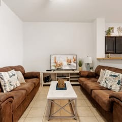 2685 Andros Ln - UV