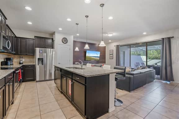 8863 Windsor at Westside - Image 3