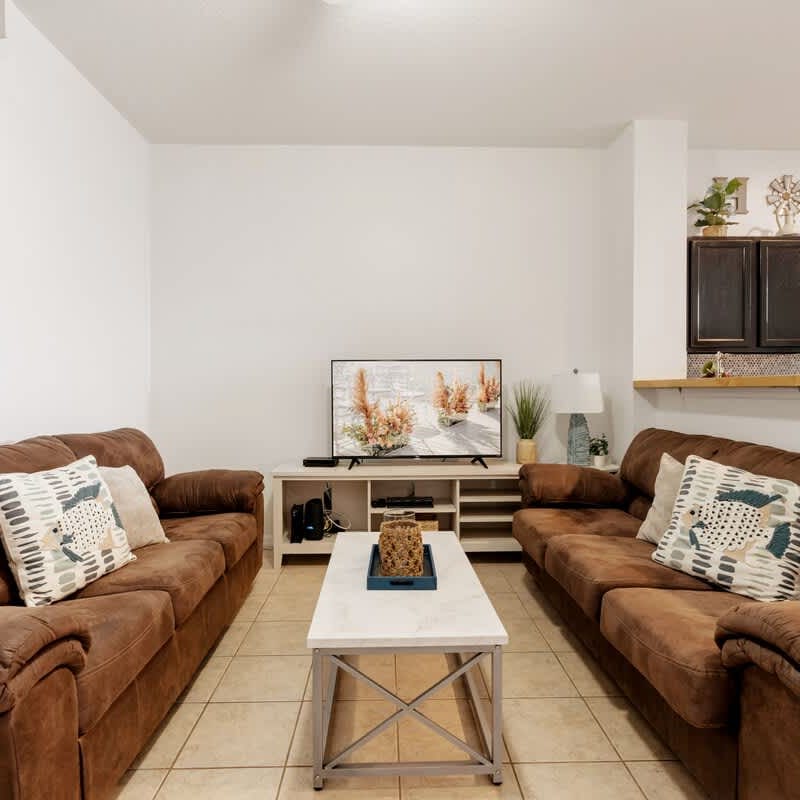 2685 Andros Ln - UV